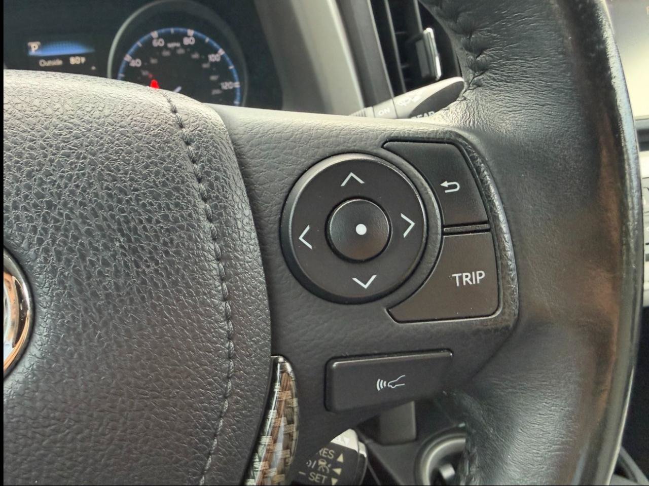 Used 2017 Toyota RAV4 XLE FWD image 17