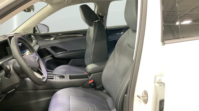 New 2026 Volkswagen Tiguan SE AWD/4WD image 15