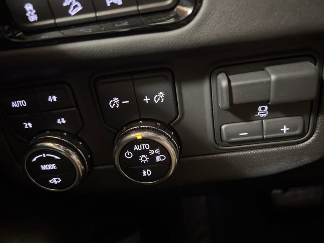 Used 2025 GMC Yukon XL AT4 Ultimate image 40