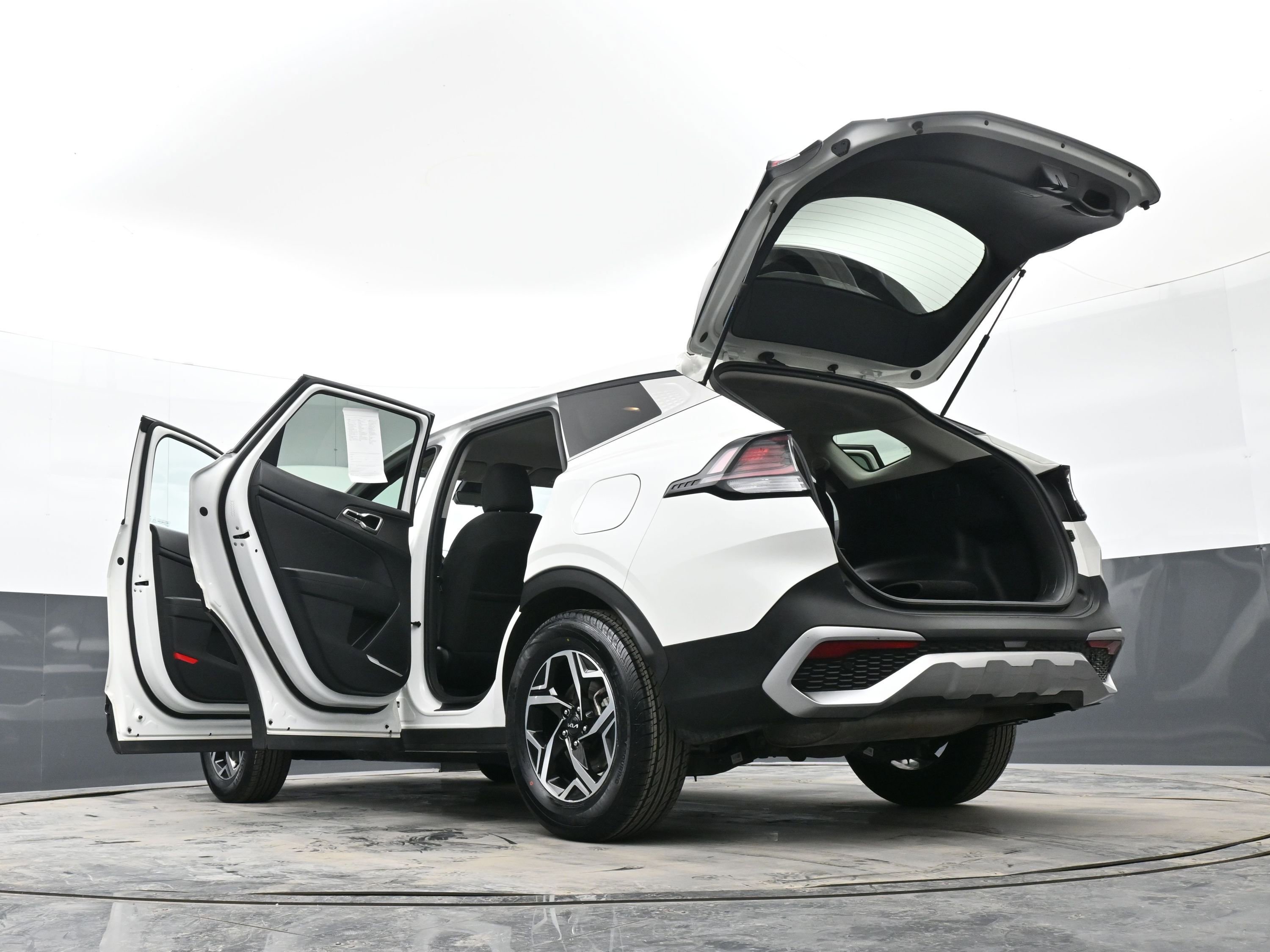 Used 2024 Kia Sportage LX image 50