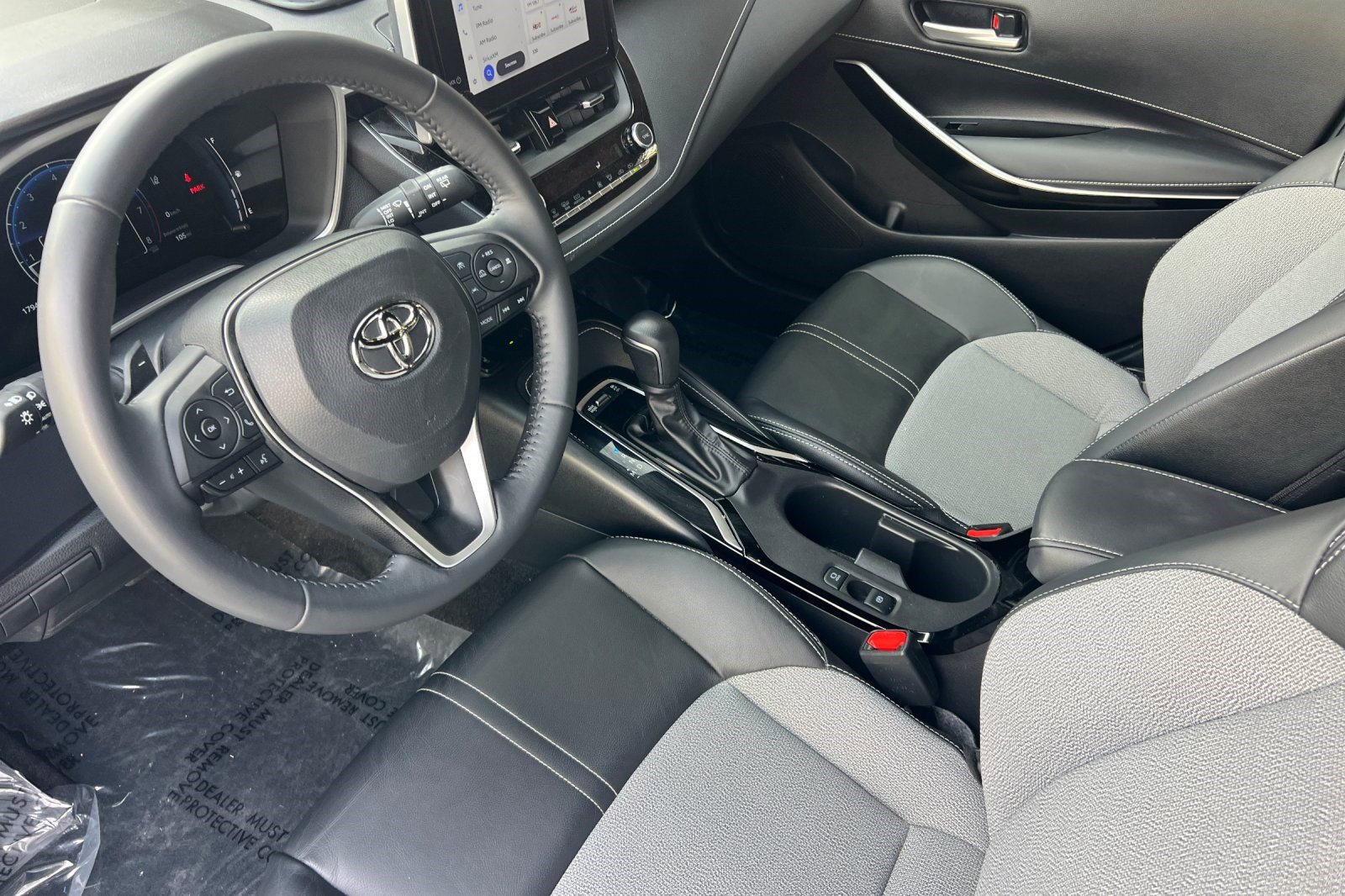 Used 2024 Toyota Corolla XSE image 4