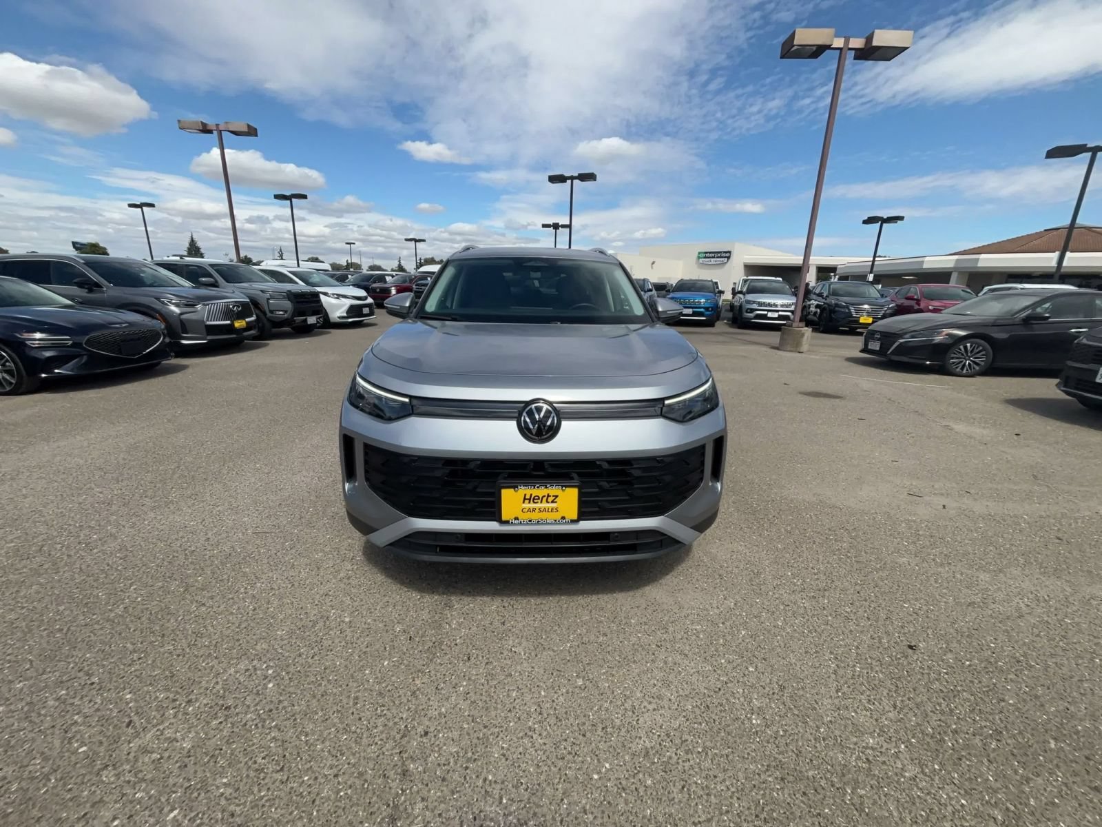 Used 2026 Volkswagen Tiguan SE AWD/4WD image 5