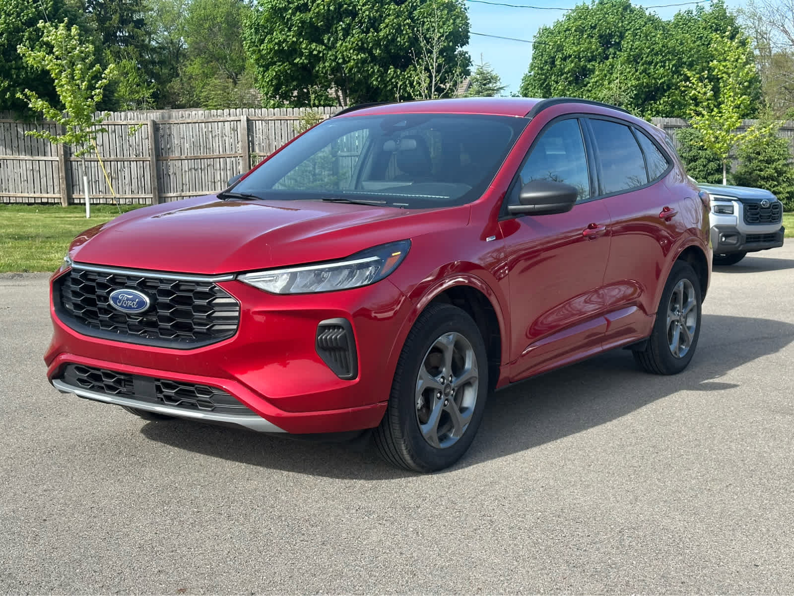 Used 2024 Ford Escape ST-Line w/ Tech Pack #1 AWD/4WD image 1