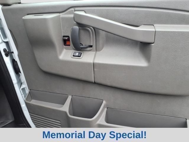 Used 2024 GMC Savana 2500 w/ Driver Convenience Package RWD image 15