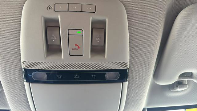 Used 2025 Nissan Ariya AWD image 31