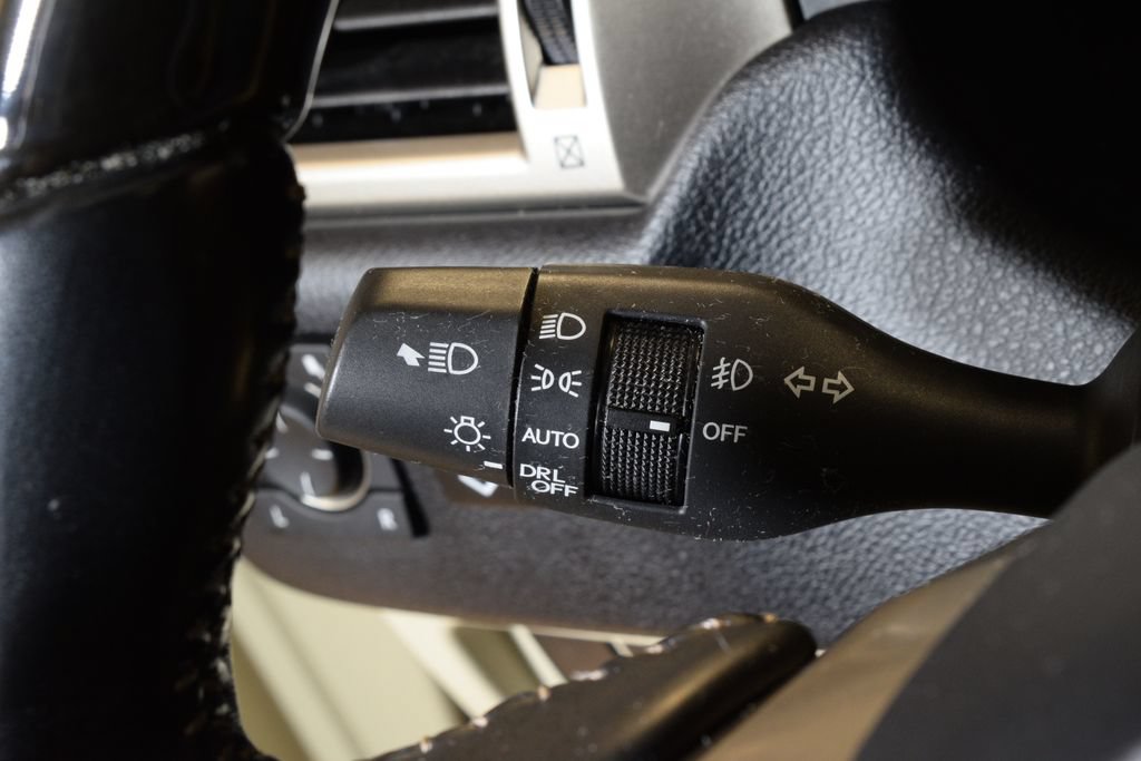 Used 2021 Lexus GX 460 Premium w/ Premium Package AWD/4WD image 19