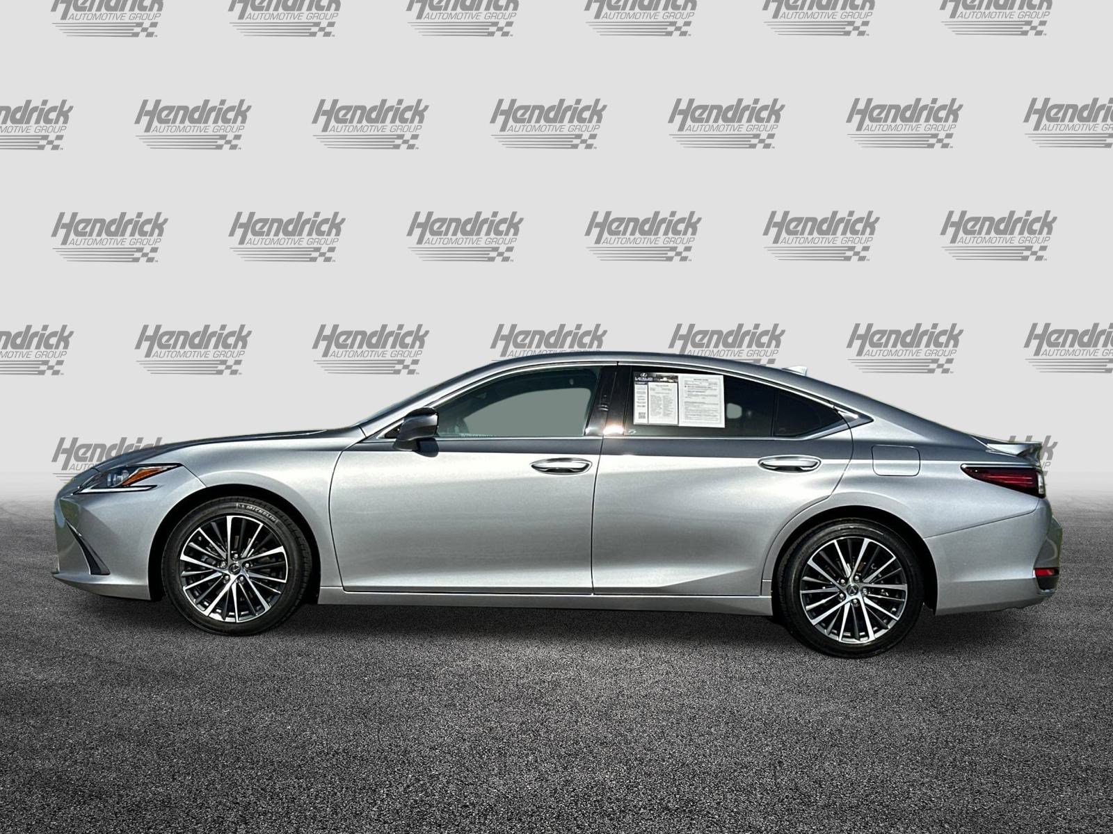 Certified 2025 Lexus ES 300h w/ Premium Package image 8