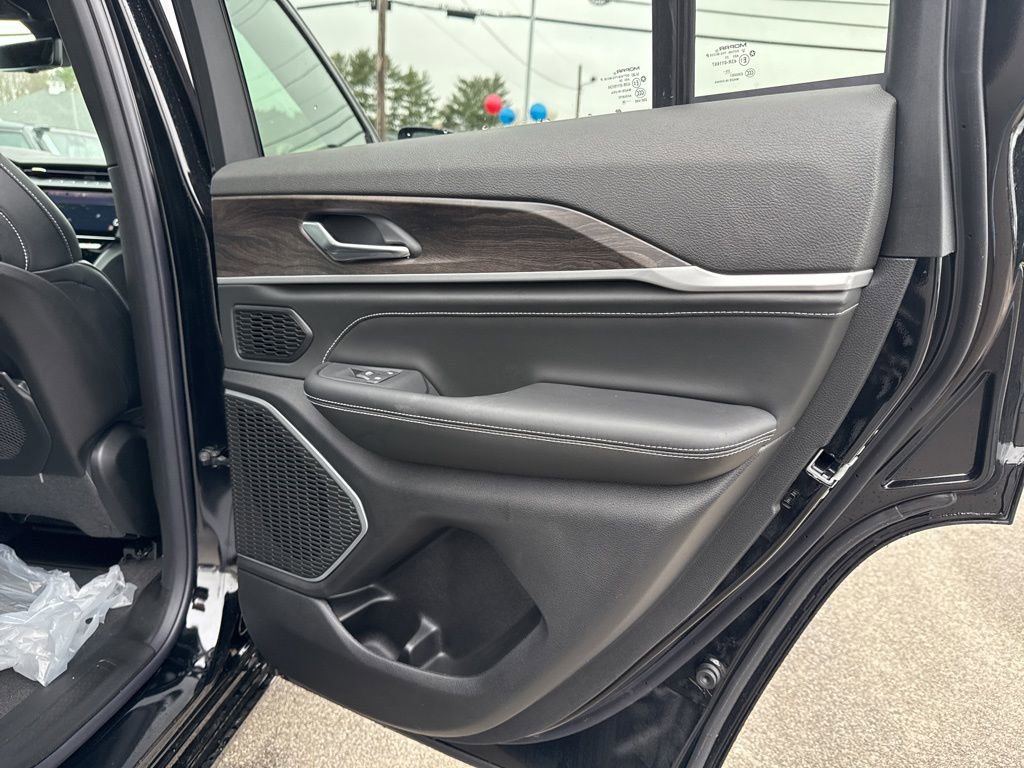 New 2026 Jeep Grand Cherokee Limited image 30