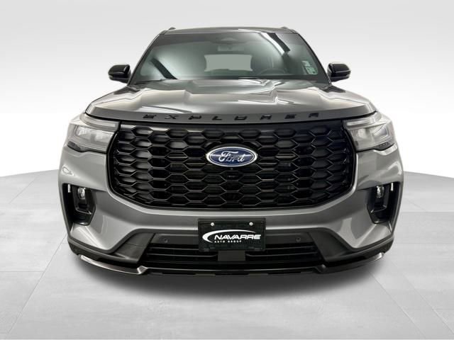Used 2025 Ford Explorer ST-Line w/ Premium Package image 3