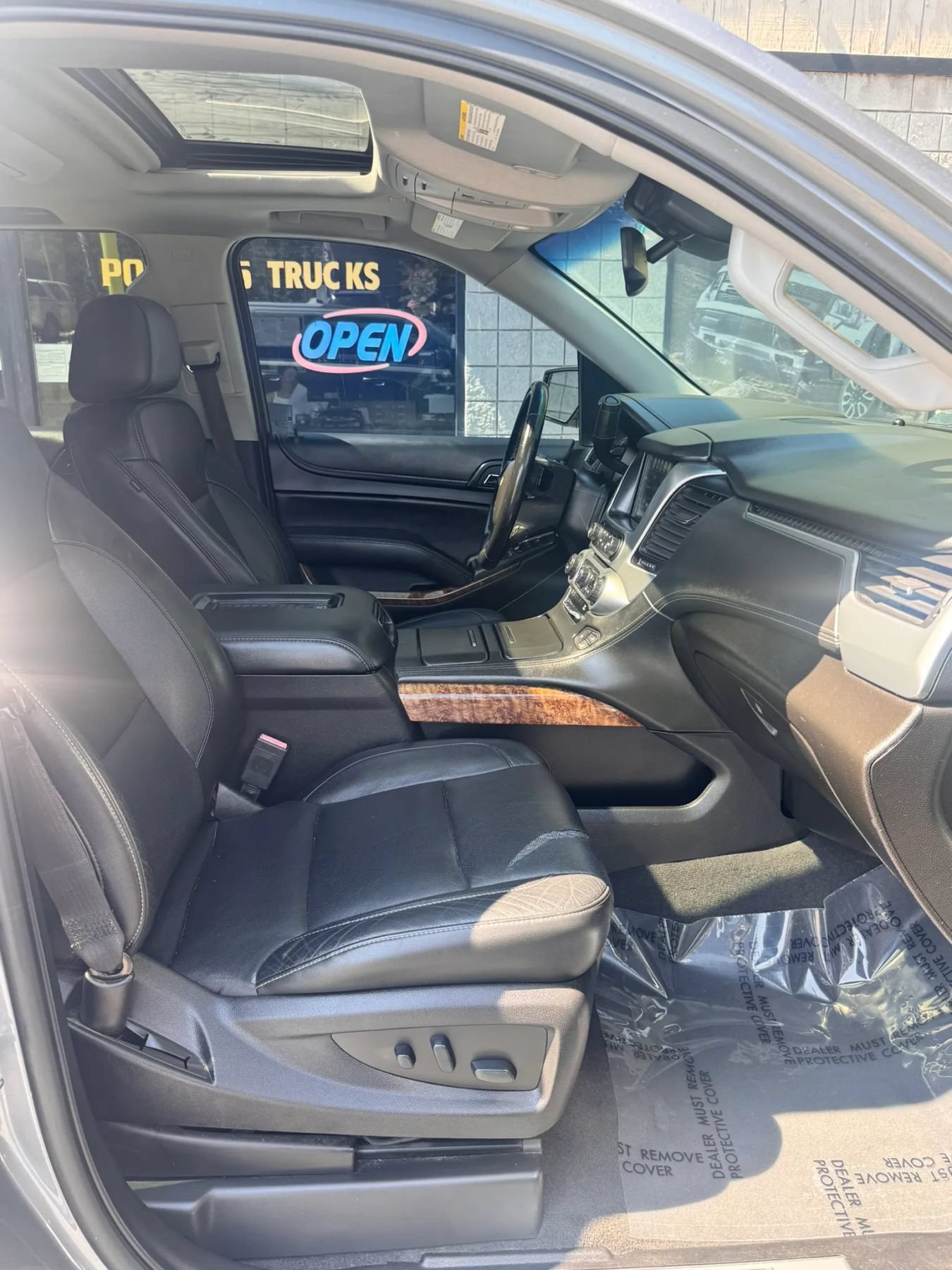Used 2019 Chevrolet Suburban Premier RWD image 20