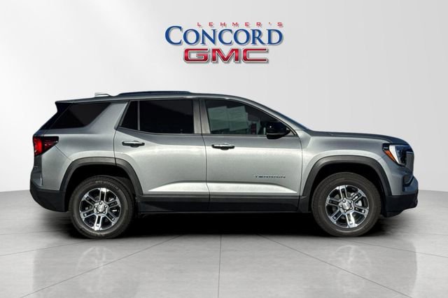 Used 2026 GMC Terrain Elevation image 3