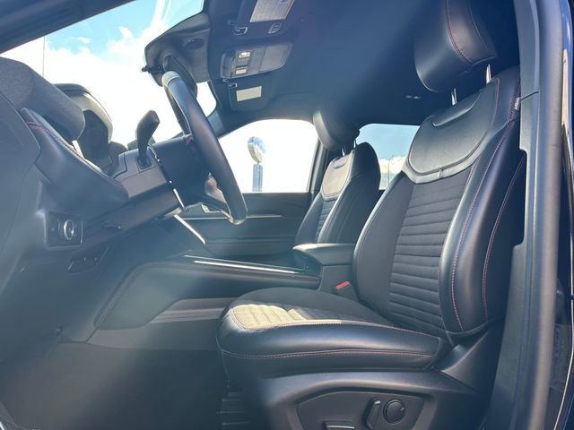 Used 2025 Ford Explorer ST-Line w/ ST-Line Street Pack image 10
