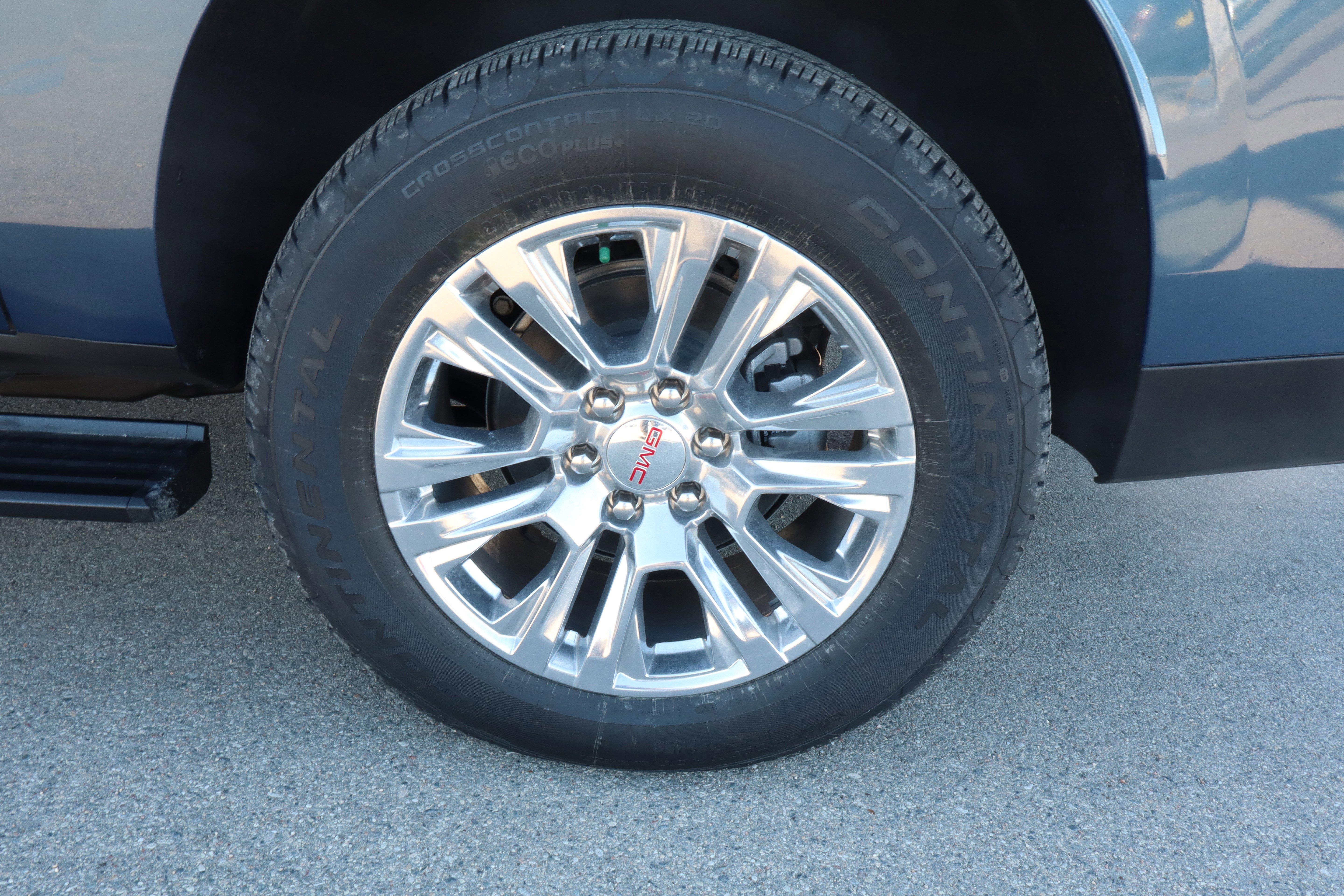 New 2026 GMC Yukon XL Denali w/ Sun & Power Step Package image 22