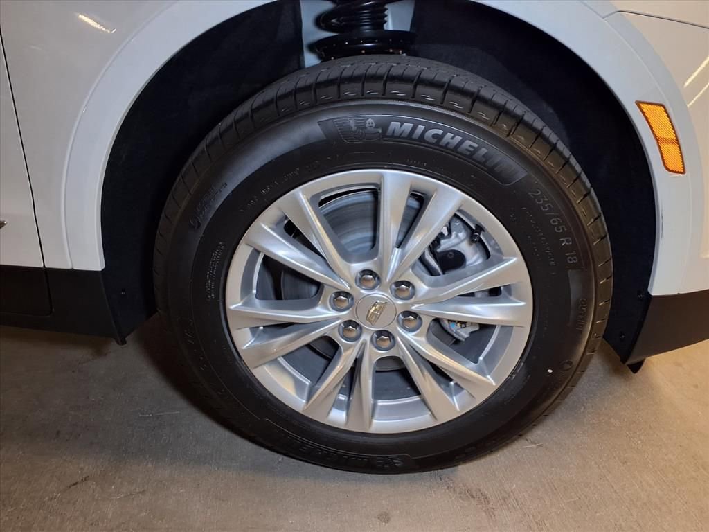 New 2026 Cadillac XT5 Luxury image 5