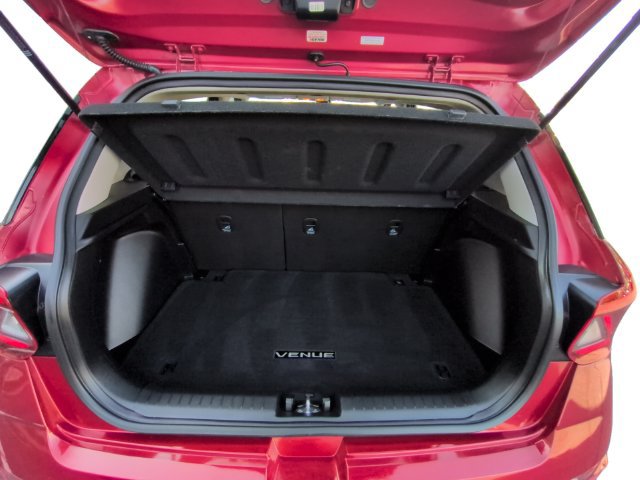 Used 2024 Hyundai Venue SEL FWD image 26
