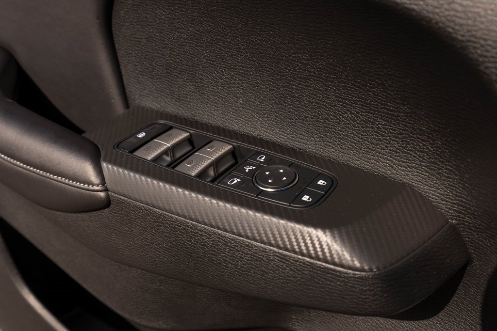 Used 2025 Mitsubishi Outlander SE image 33