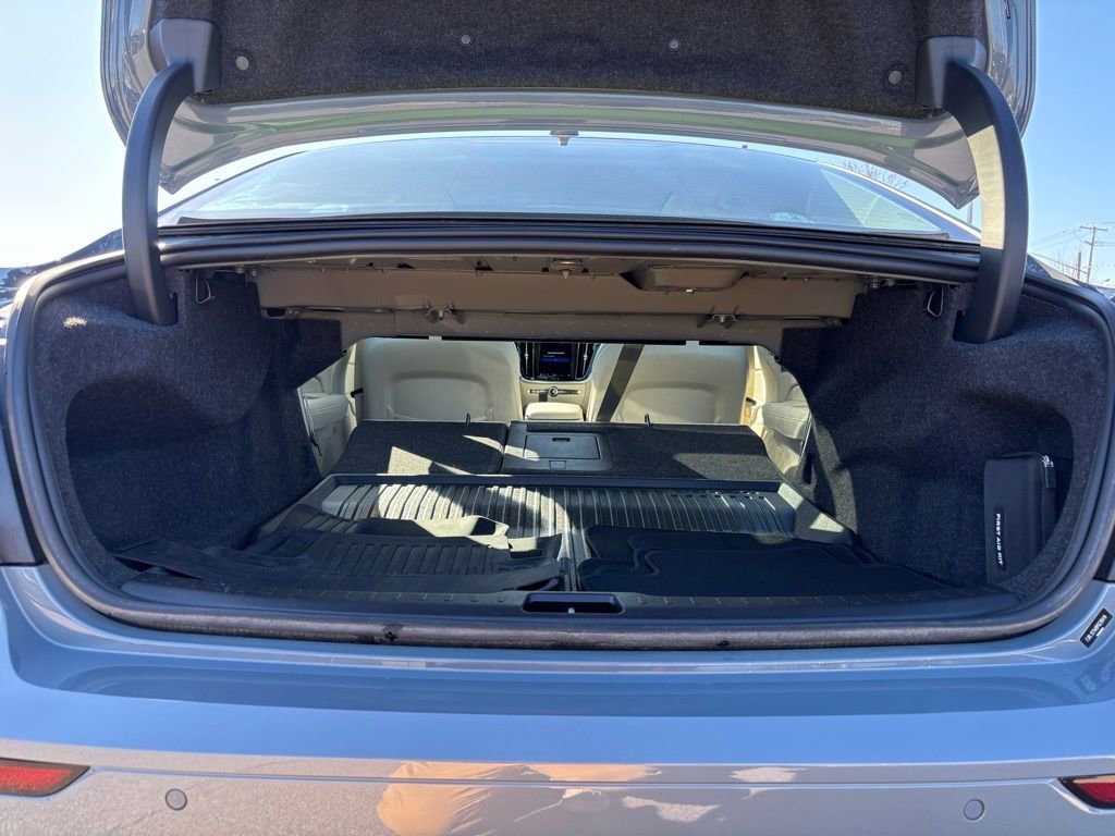 Certified 2023 Volvo S60 B5 Plus w/ Climate Package image 27