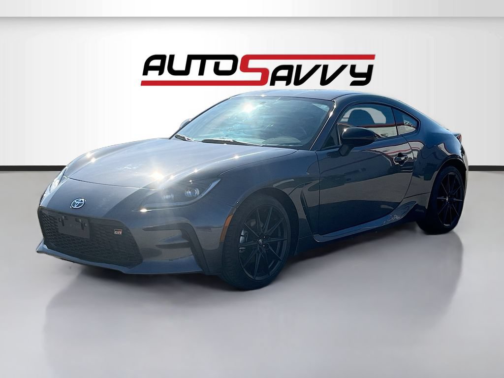 Used 2025 Toyota GR86 Premium w/ ALL Weather Mat Package (TMS) RWD image 3
