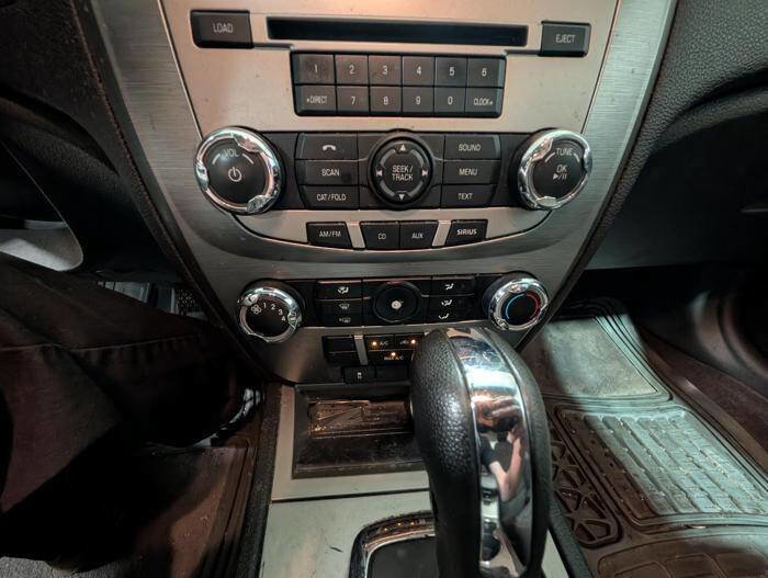 Used 2010 Ford Fusion SE FWD image 36