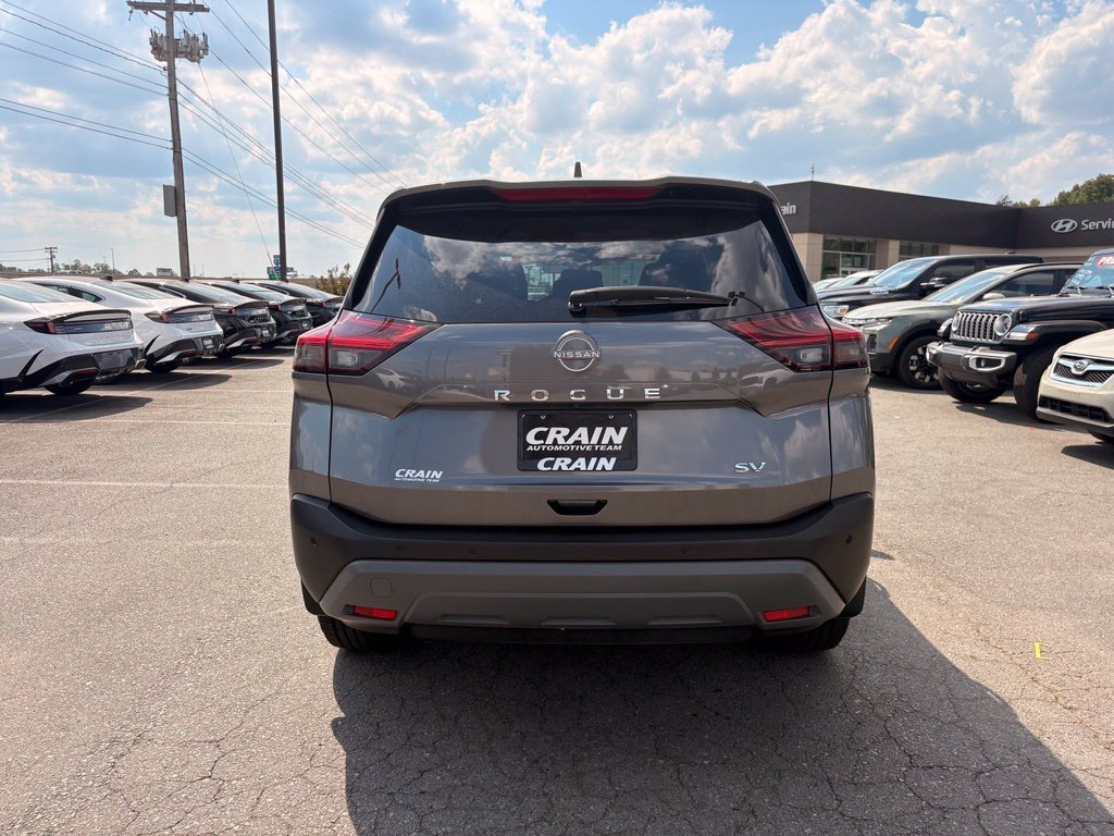 Used 2023 Nissan Rogue SV FWD image 6