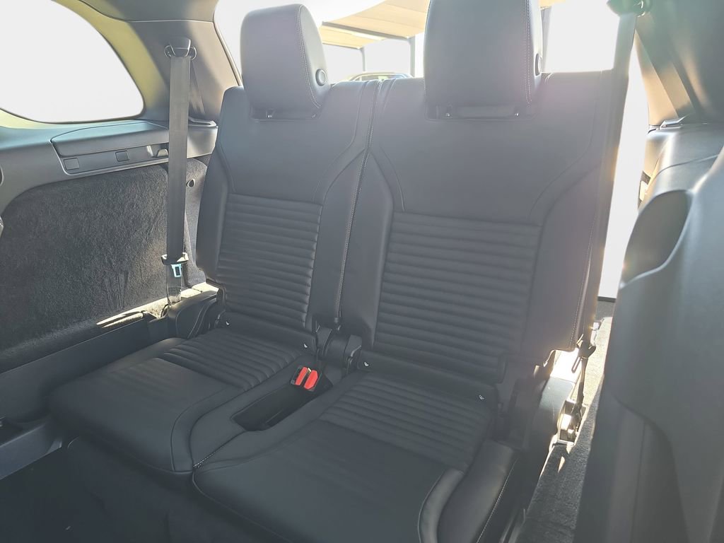 New 2026 Land Rover Discovery S AWD/4WD image 12