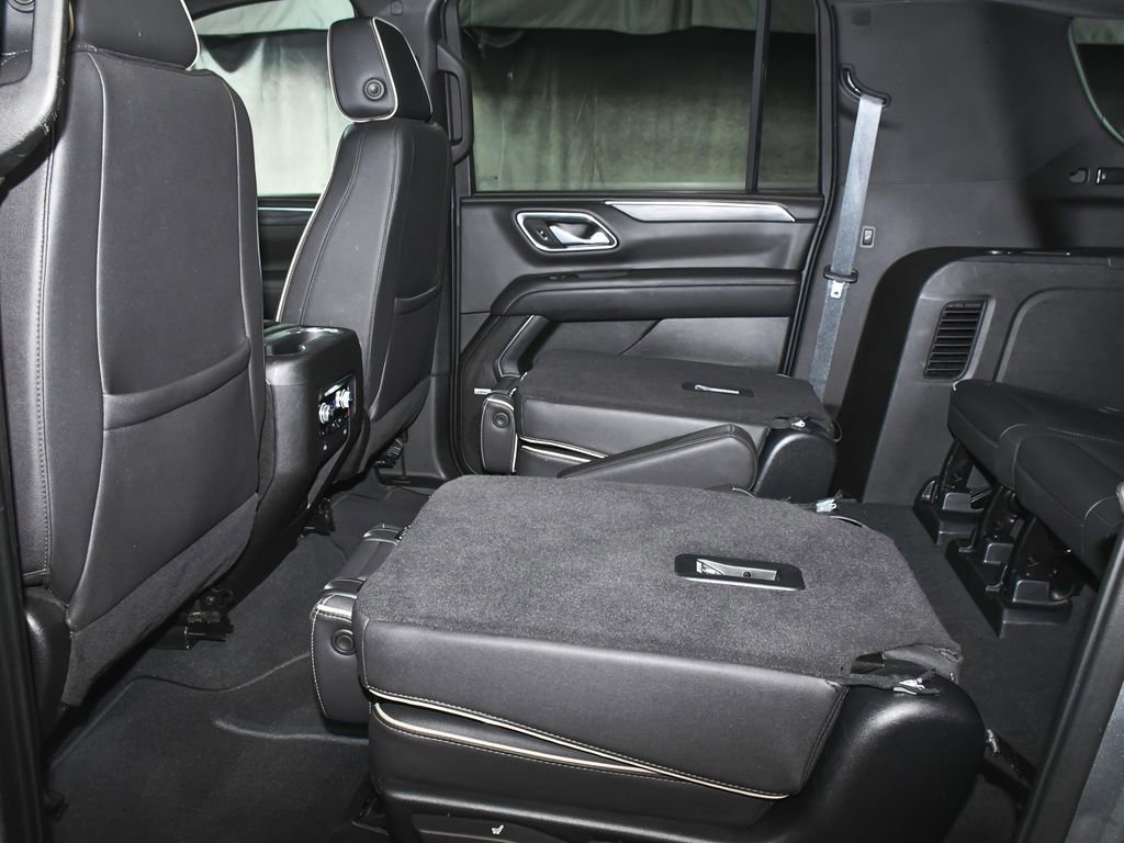 Used 2023 GMC Yukon XL SLT w/ SLT Premium Package image 47