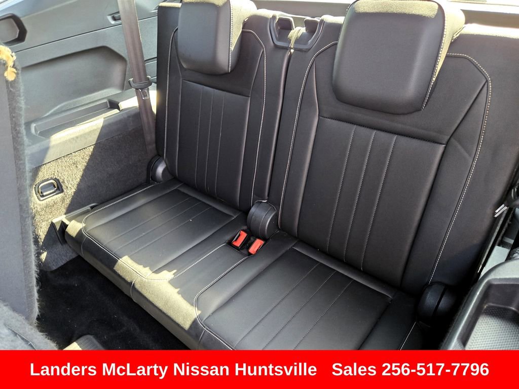 Used 2022 Volkswagen Tiguan SE R-Line FWD image 14