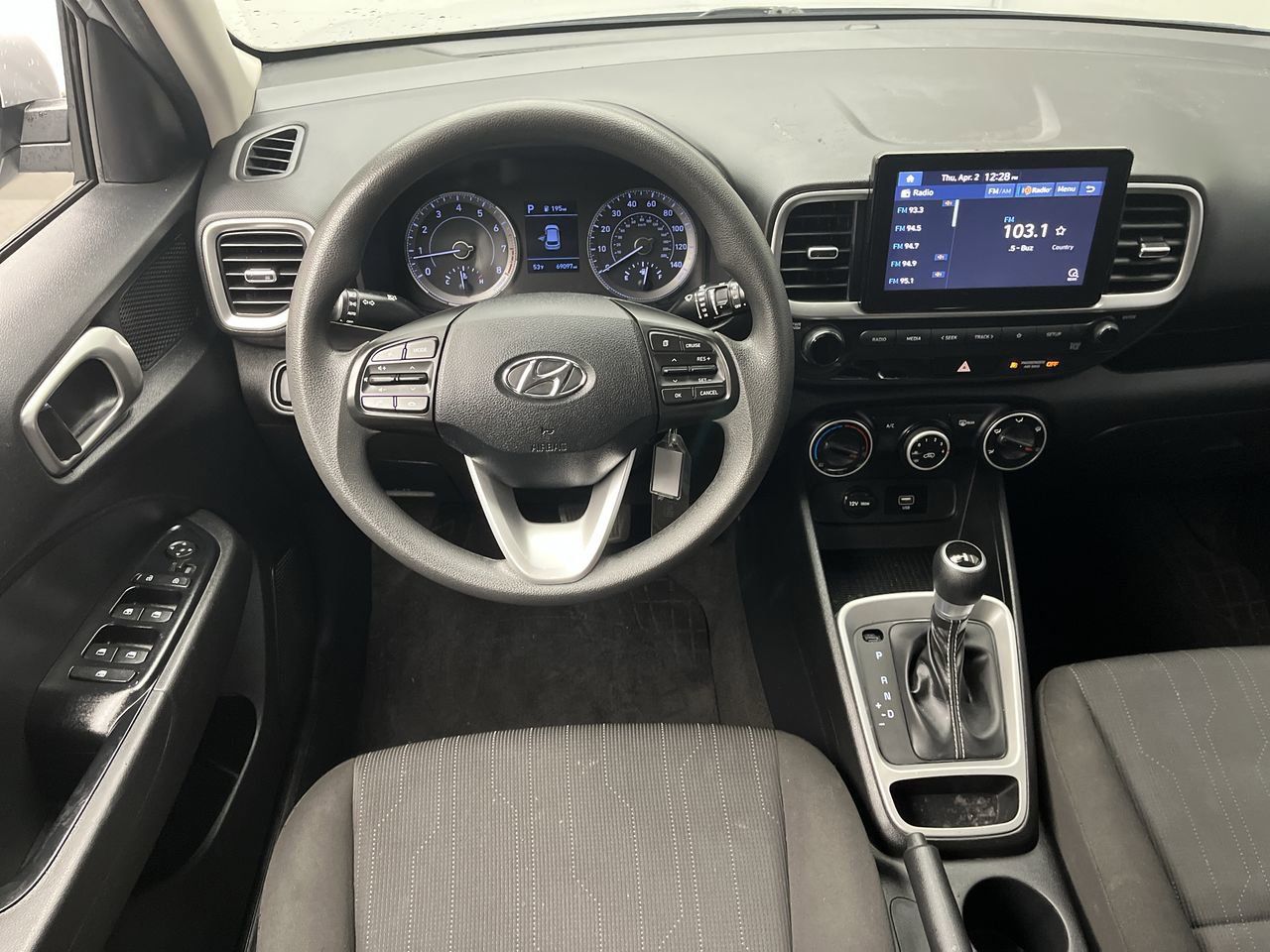 Used 2021 Hyundai Venue SE image 10
