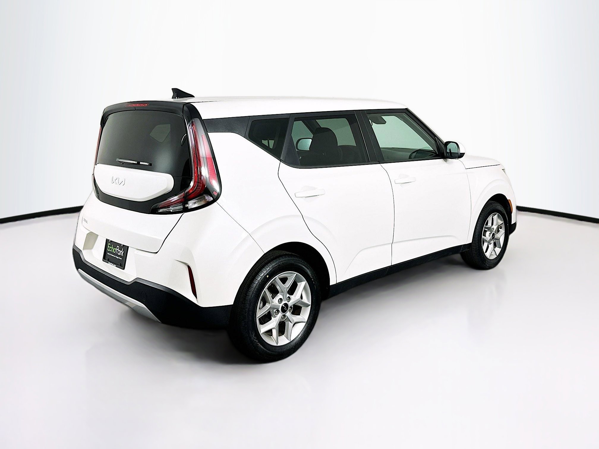 Used 2025 Kia Soul LX w/ LX Technology Package image 9