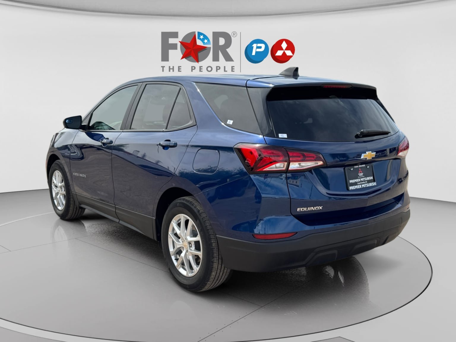 Used 2022 Chevrolet Equinox LS w/ LS Convenience Package FWD image 3