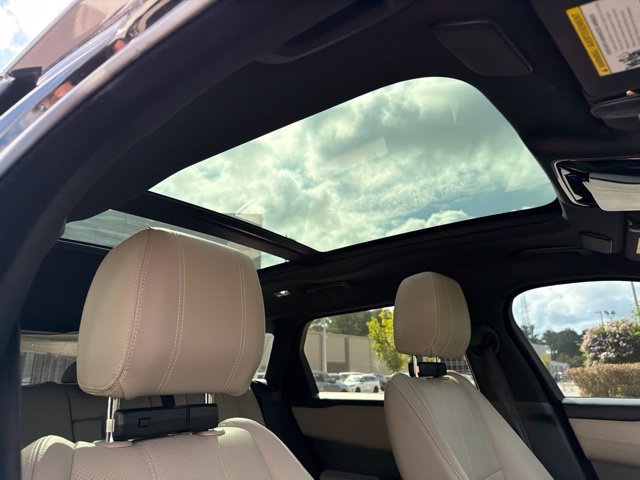 Used 2021 Land Rover Range Rover Velar S AWD/4WD image 8
