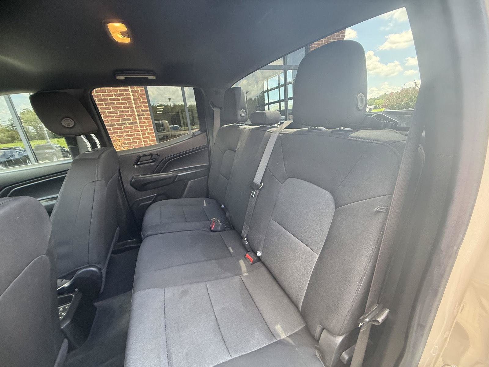 Used 2024 Chevrolet Colorado W/T RWD image 17