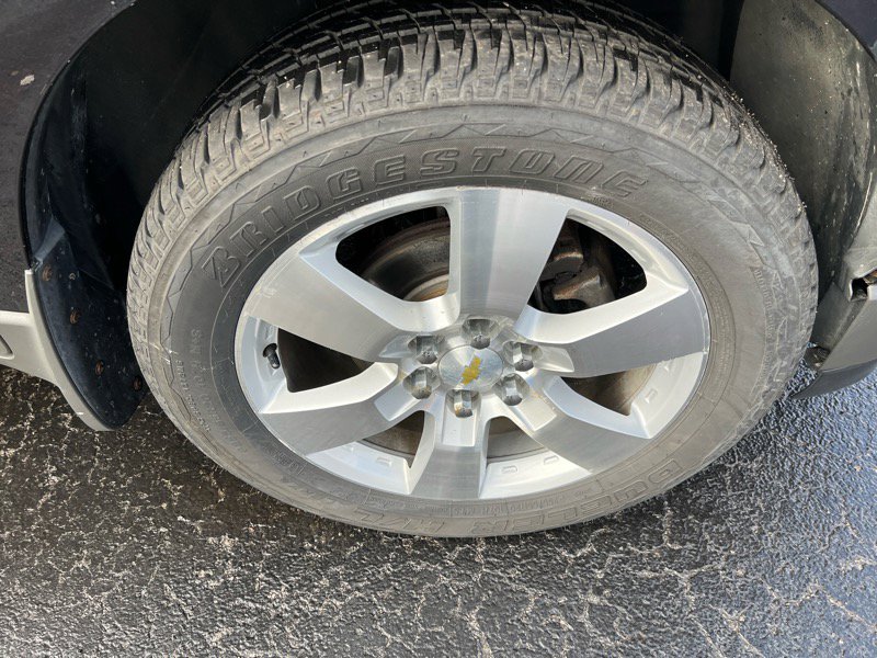 Used 2010 Chevrolet Traverse LTZ image 28