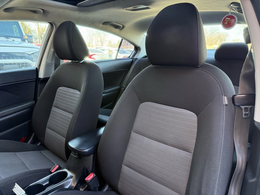 Used 2018 Kia Forte S w/ S Technology Plus Package FWD image 11