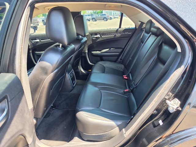 Used 2015 Chrysler 300 Limited w/ Driver Convenience Group RWD image 22