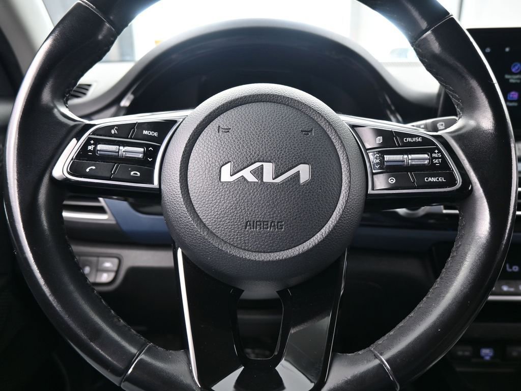Used 2022 Kia Seltos Nightfall Edition image 27