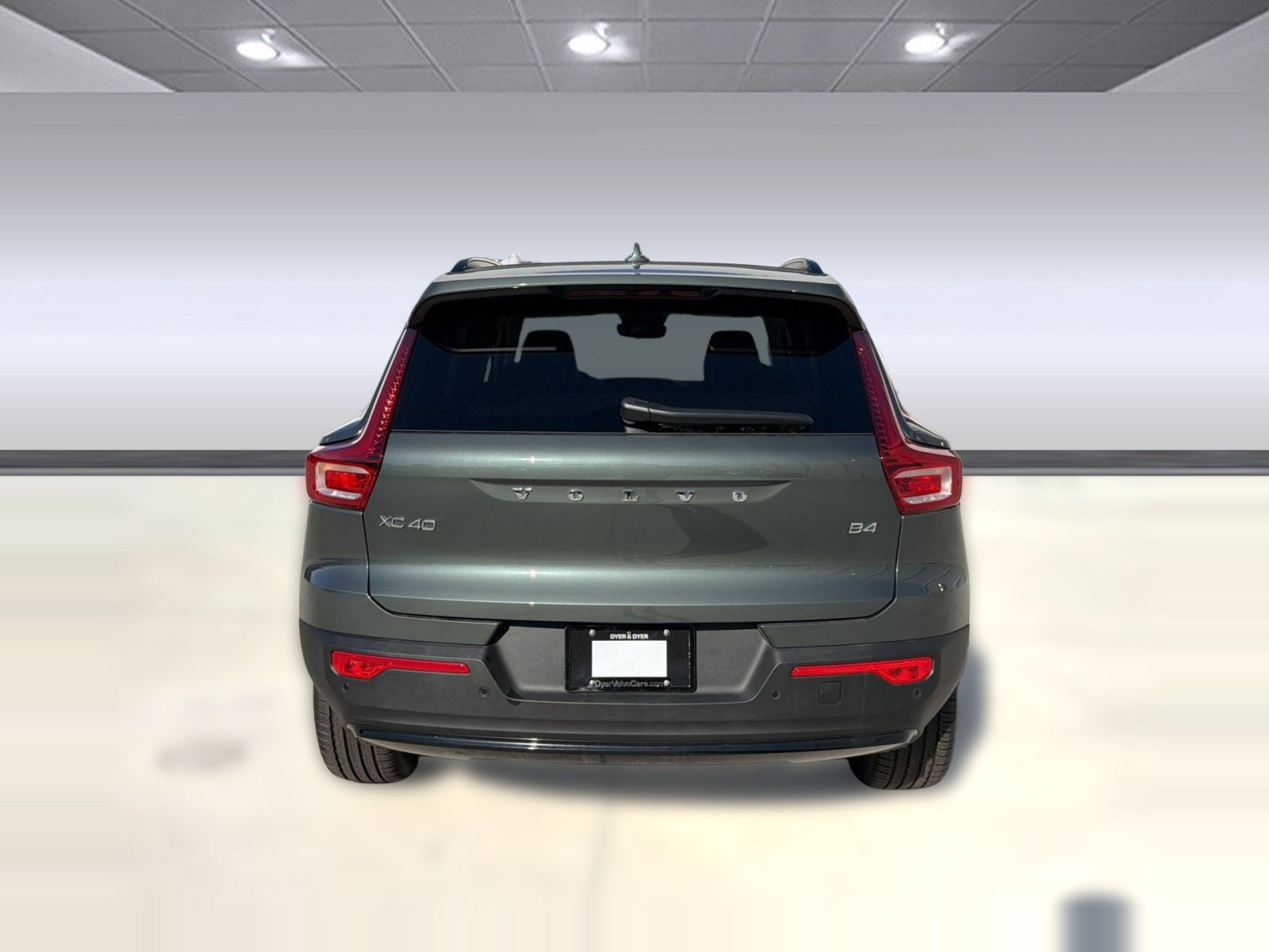 New 2026 Volvo XC40 B4 Core w/ Climate Package FWD image 10