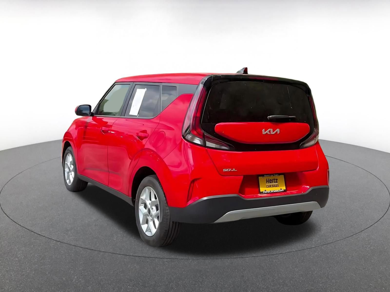 Used 2025 Kia Soul LX w/ LX Technology Package FWD image 12
