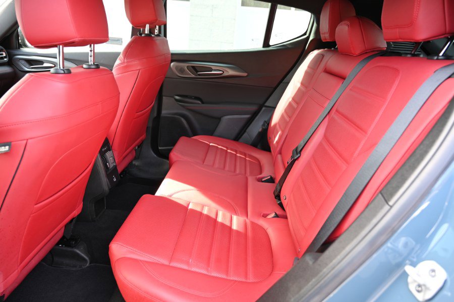 Used 2024 Dodge Hornet R/T Plus w/ R/T Blacktop Package image 17