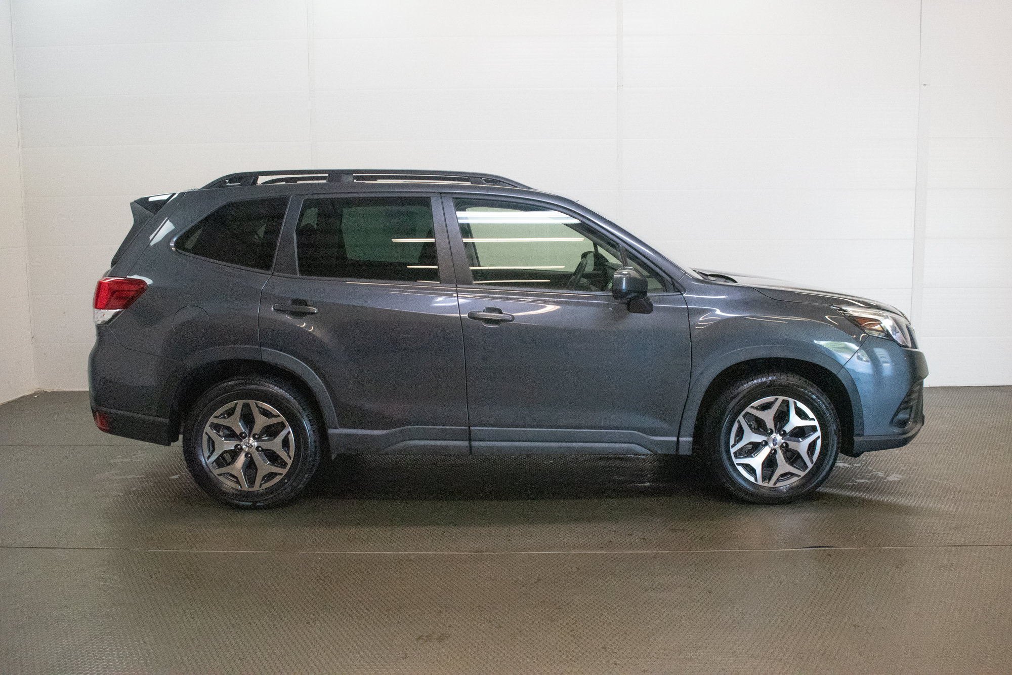 Certified 2024 Subaru Forester Premium AWD/4WD image 3
