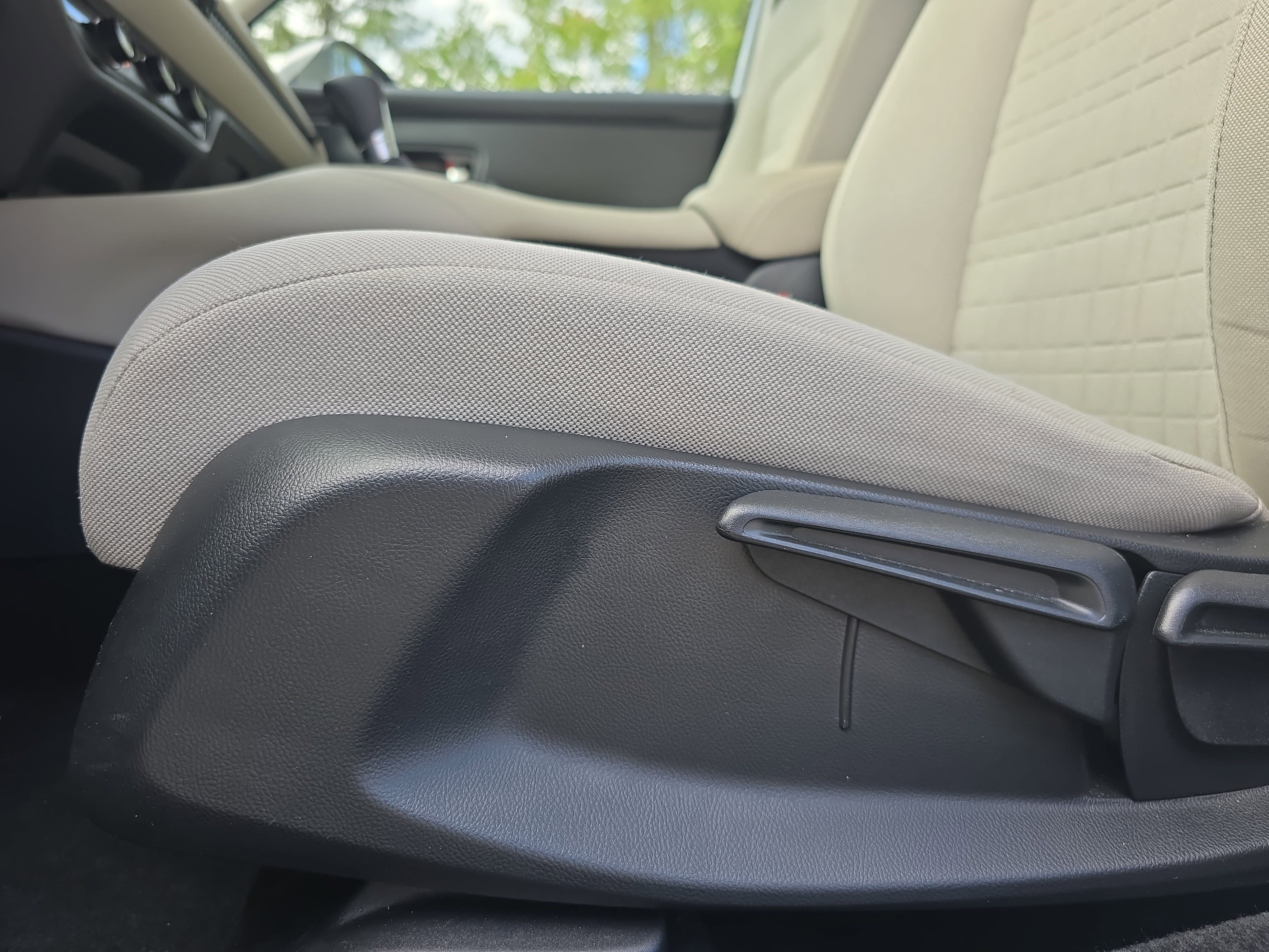 Used 2023 Honda HR-V LX image 29