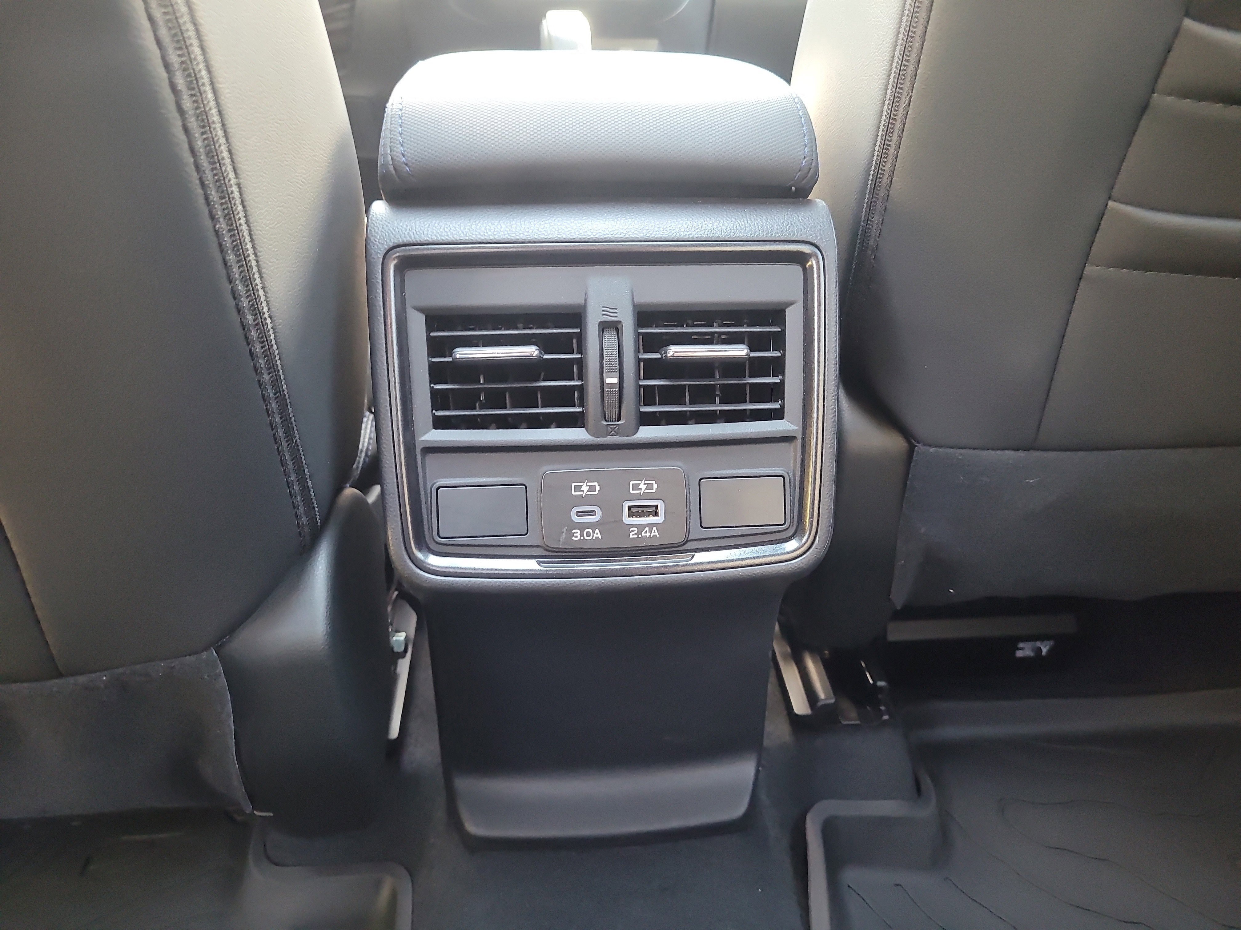 Used 2025 Subaru Forester Limited w/ Popular Package #2 image 17
