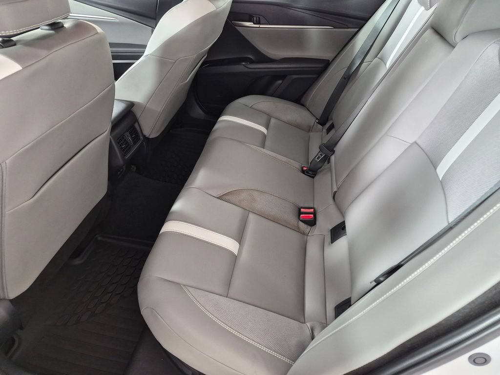 Used 2025 Toyota Camry SE FWD image 25