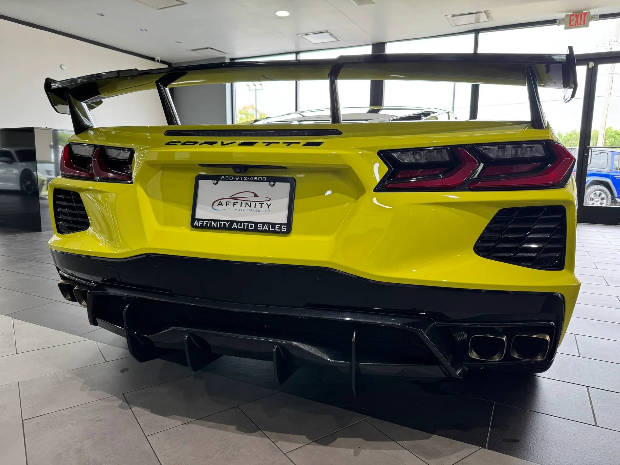 Used 2023 Chevrolet Corvette Stingray Coupe w/ Z51 Performance Package RWD image 26