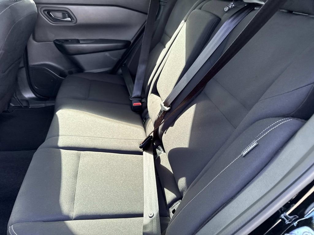 Used 2025 Nissan Rogue S image 13