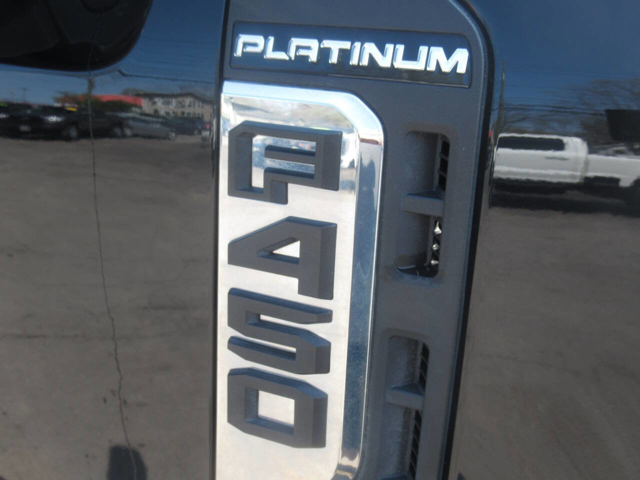 Used 2023 Ford F450 Platinum AWD/4WD image 7