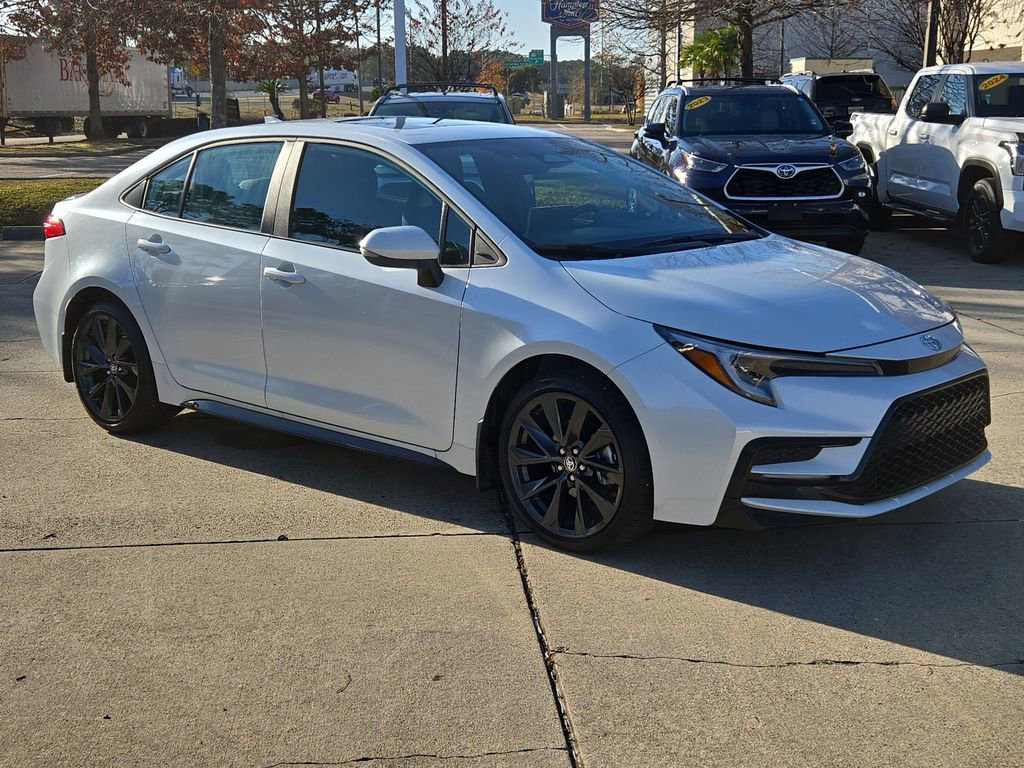 Certified 2025 Toyota Corolla SE image 9