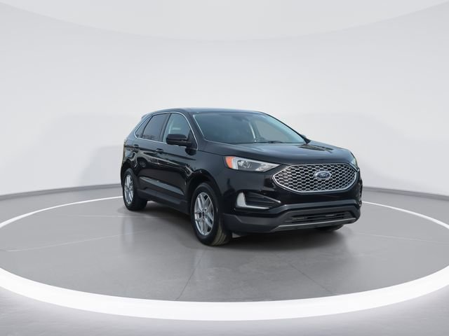 Used 2024 Ford Edge SEL image 2