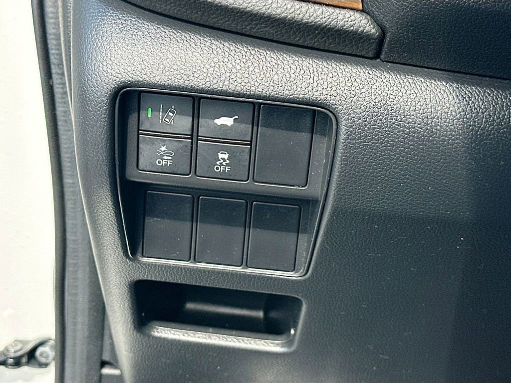 Used 2018 Honda CR-V Touring image 10