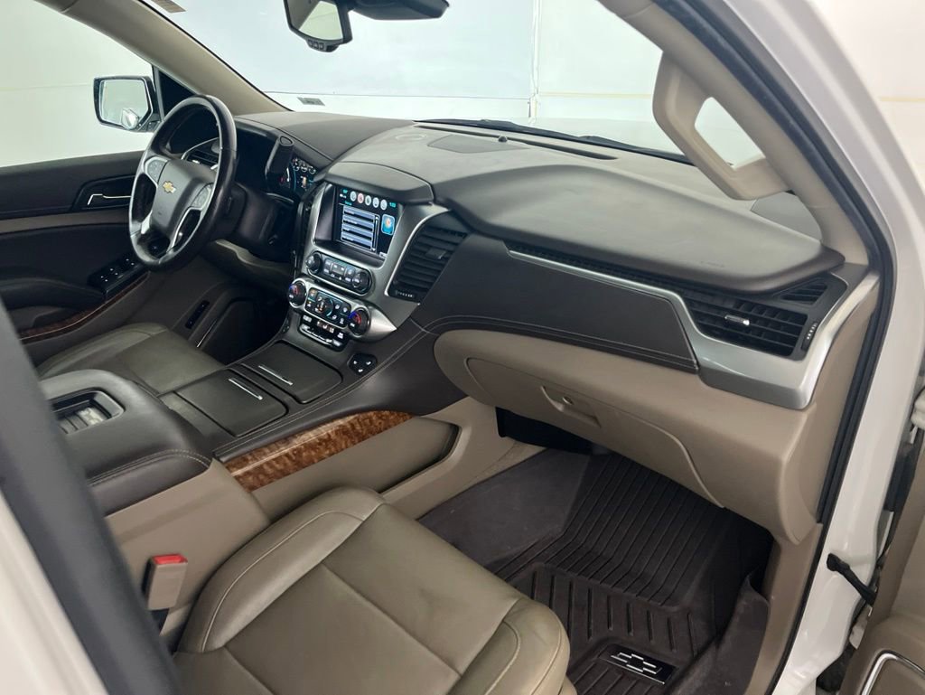 Used 2019 Chevrolet Suburban Premier AWD/4WD image 21